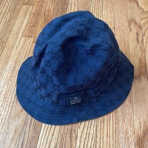 Gucci bucket hat size Large